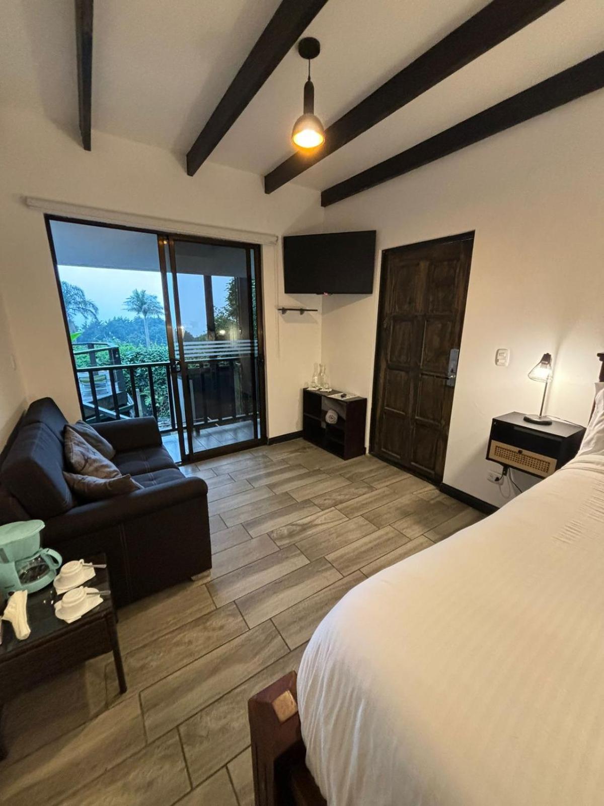 Hotel Vistas Del Conde Heredia Zewnętrze zdjęcie